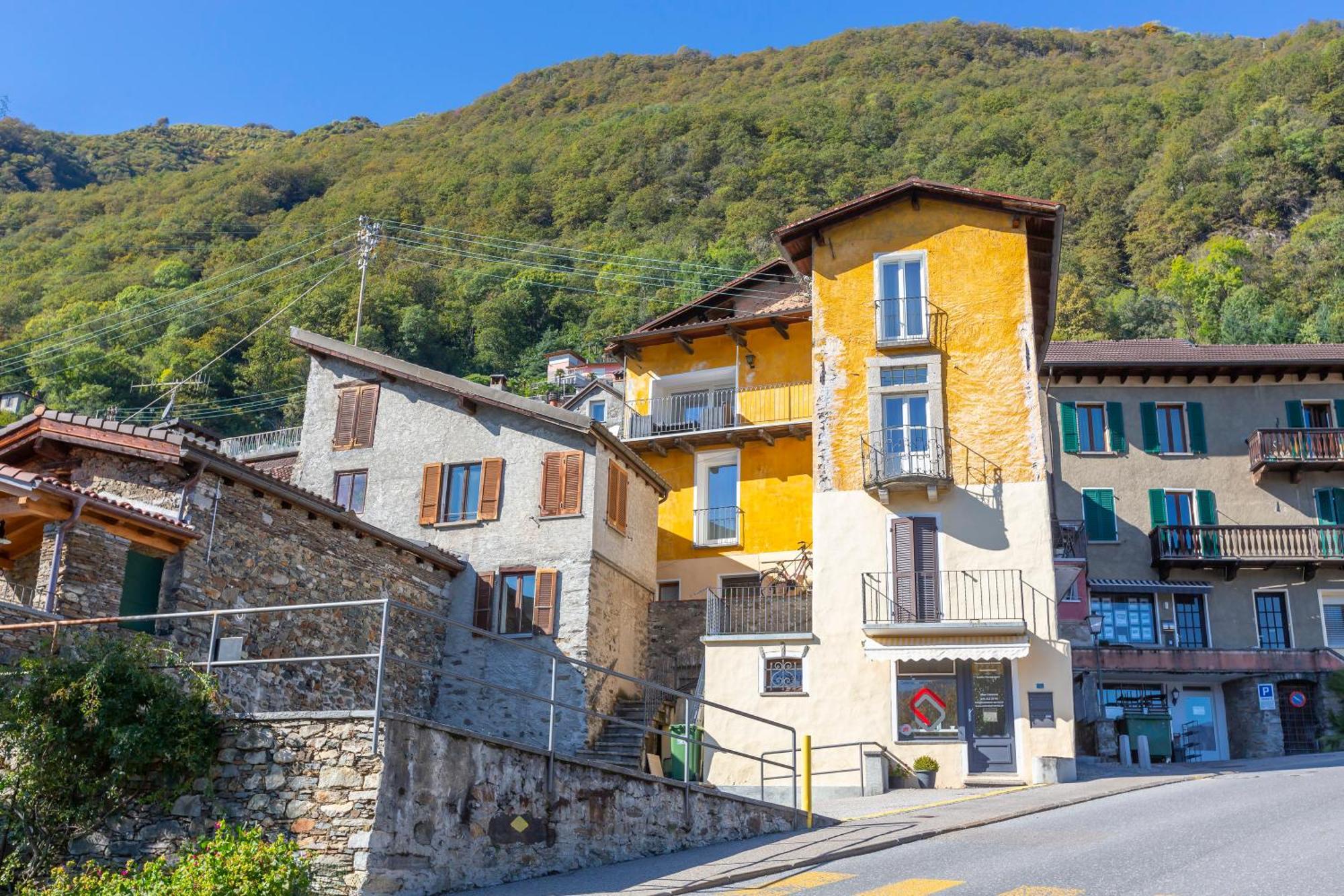 Yellow View Apartment - Happy Rentals Ronco sopra Ascona Exterior foto
